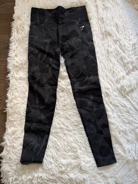 Gymshark Black Camo High-Rise Performance Leggings size small